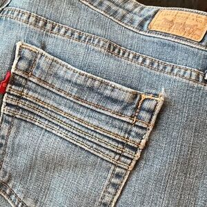 545 Levi’s Size 6